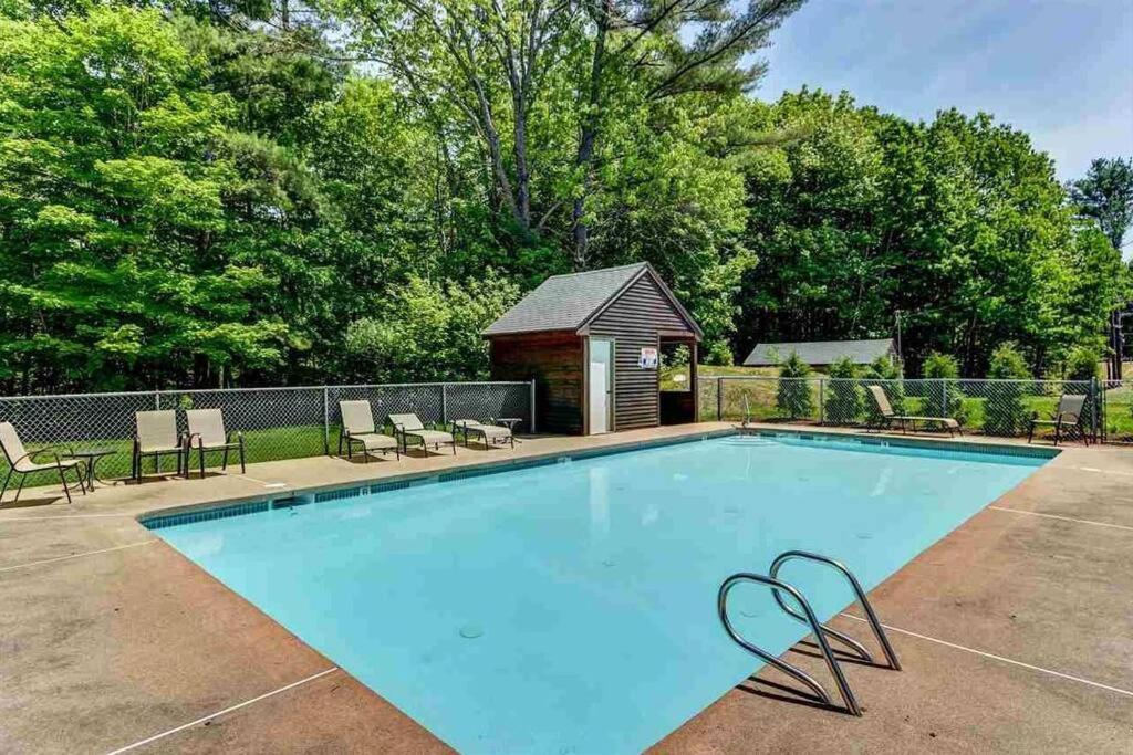 Relaxing Riverside Retreat - Storyland, Attitash, North Conway Apartment Бартлет Екстериор снимка