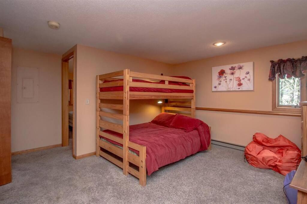 Relaxing Riverside Retreat - Storyland, Attitash, North Conway Apartment Бартлет Екстериор снимка